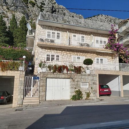 Apartments Ivan - With Parking Omiš Exteriér fotografie