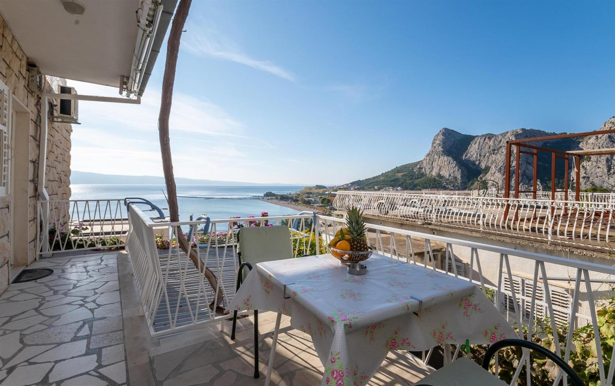 Apartments Ivan - With Parking Omiš Exteriér fotografie