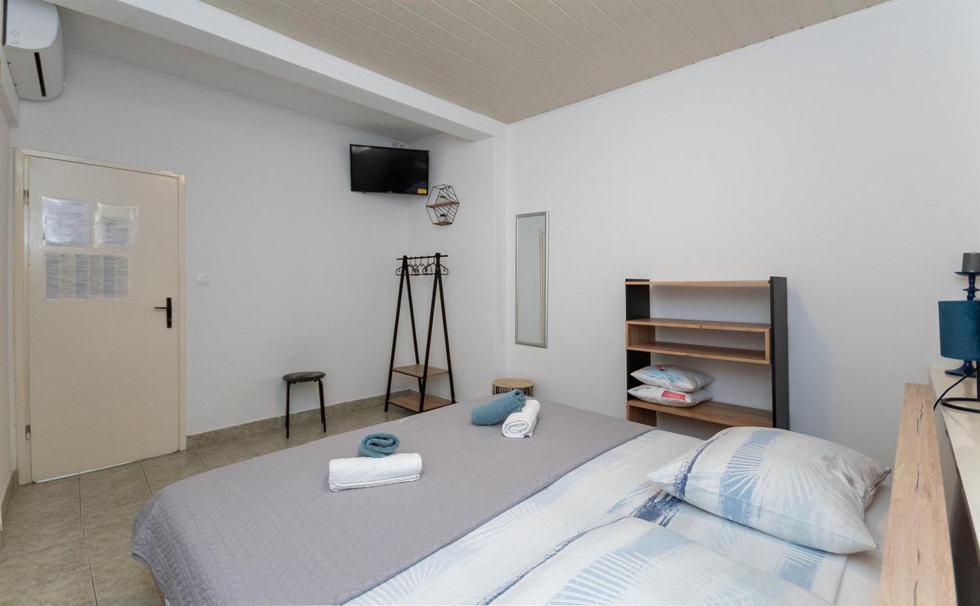 Apartments Ivan - With Parking Omiš Exteriér fotografie