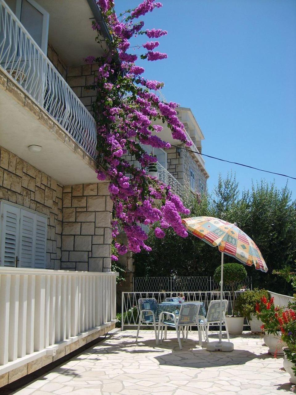 Apartments Ivan - With Parking Omiš Exteriér fotografie