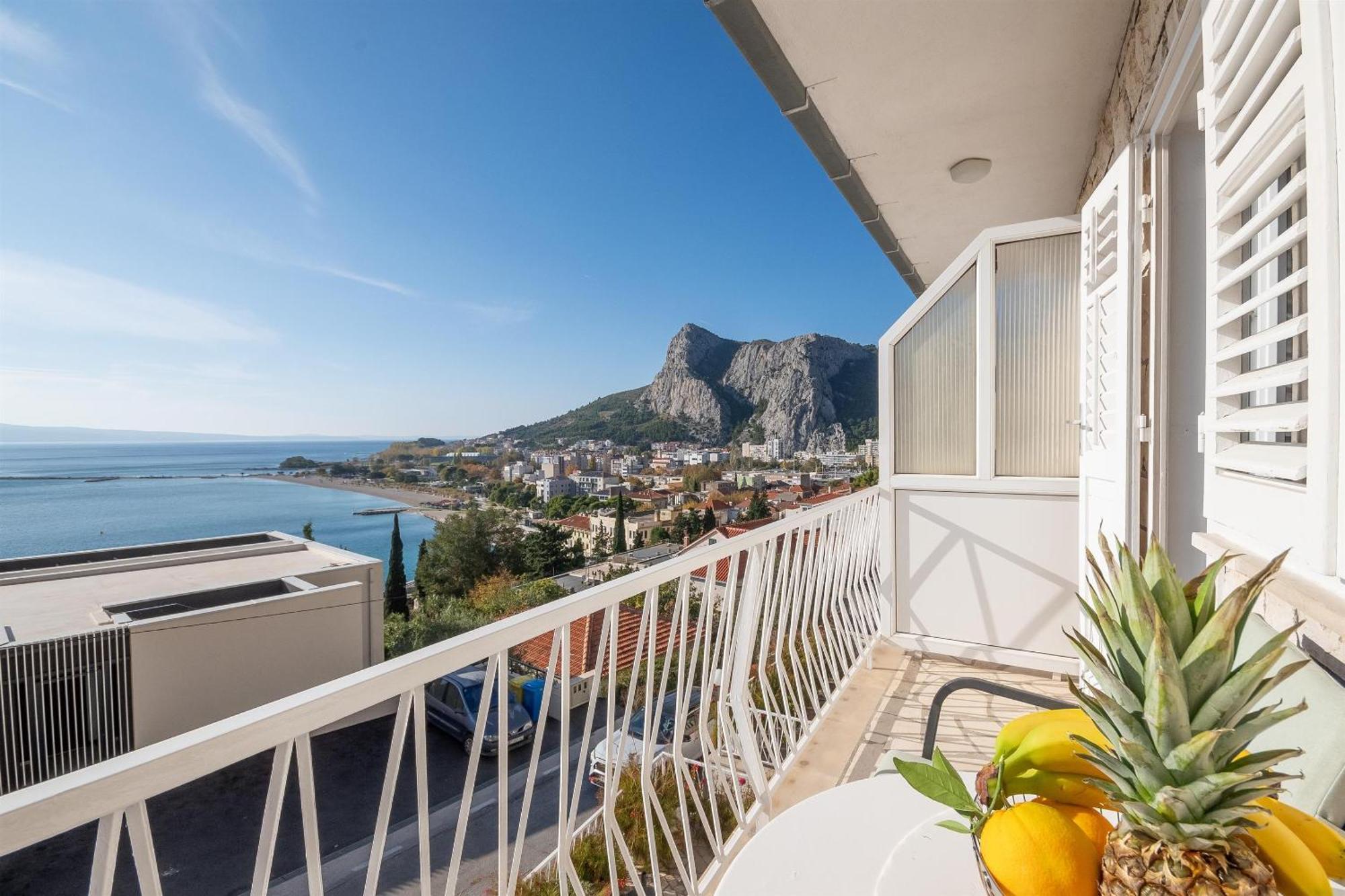 Apartments Ivan - With Parking Omiš Exteriér fotografie